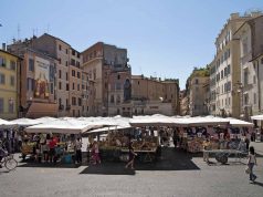 Platz Campo de Fiori in Rom und Markt