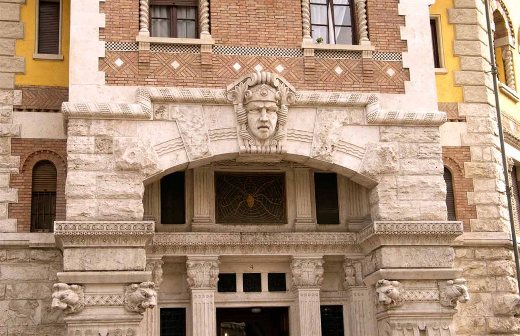 Spinnenpalast Coppede Quatiere Viertel