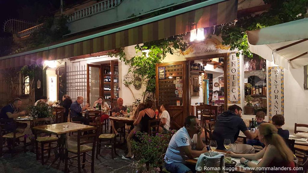 Ischia Porto Stadt Hauptstadt (8)