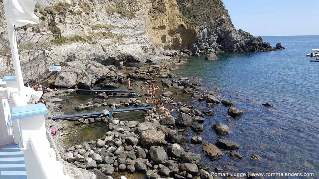 Strand Baia di Sorgeto Ischia (1)