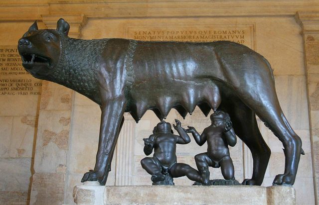 Die Kapitolinische Woelfin Remus Romulus Kapitlonischen Museen Rom