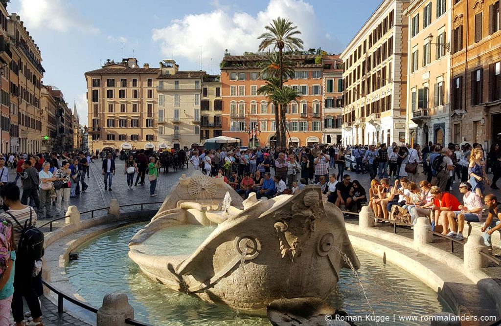 Brunnen Fontana della Barcaccia an der Spansichen Treppe