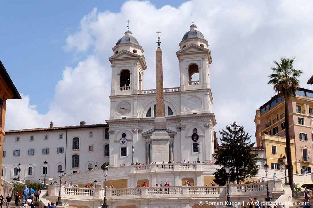 Kirche Trinita dei Monti in Rom an der Spanischen Treppe