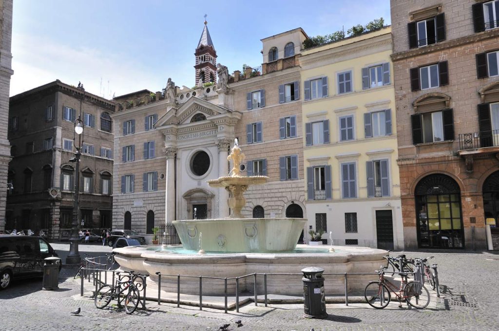 Piazza Farnese